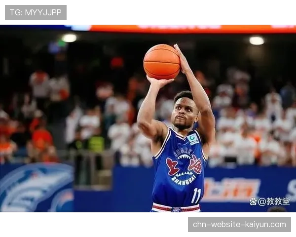 神秘人队宣布核心后卫因膝盖酸痛将缺席赛季前两周比赛